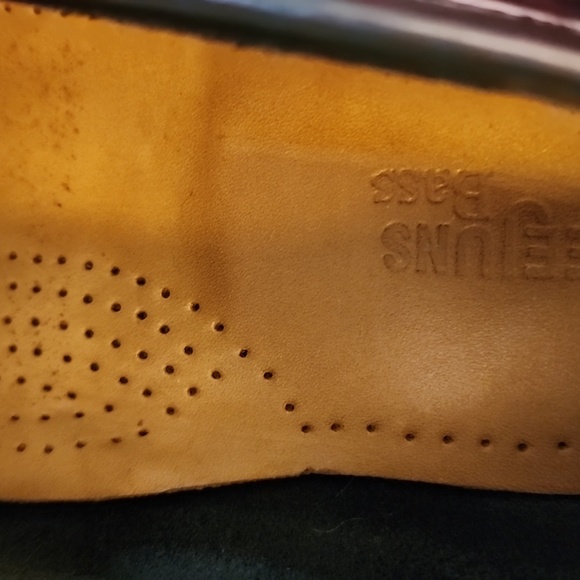 Bass Katherine Weejun Loafers - Picture 8 of 9